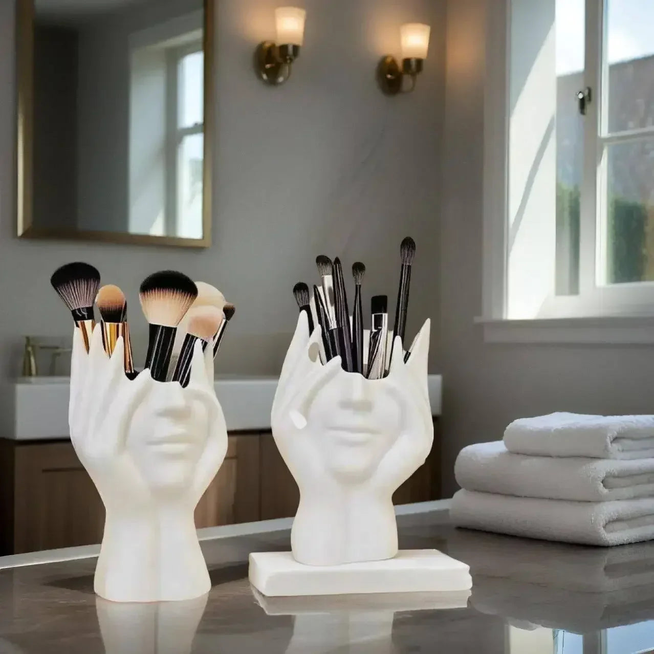 1PCS Creative Human Body Art Styling Organizer Multifunctional Makeup Brush Pen Holder Vinyl Figure Storage Desktop Office Decor